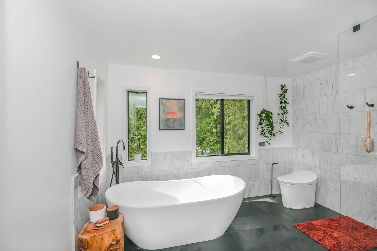 Modern bathroom with a freestanding bath